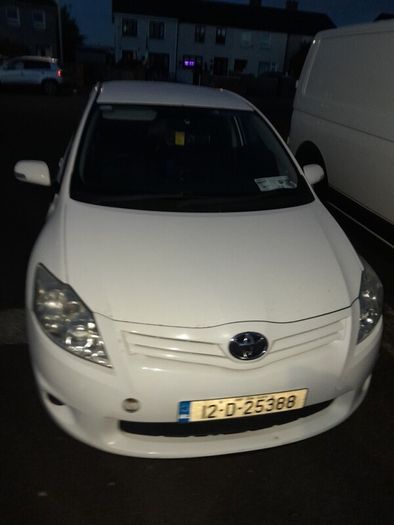 toyoa auris van