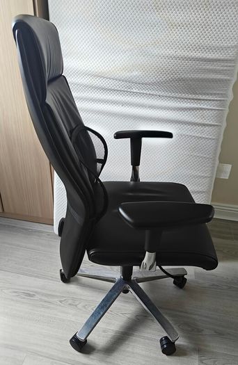 Office leather chair