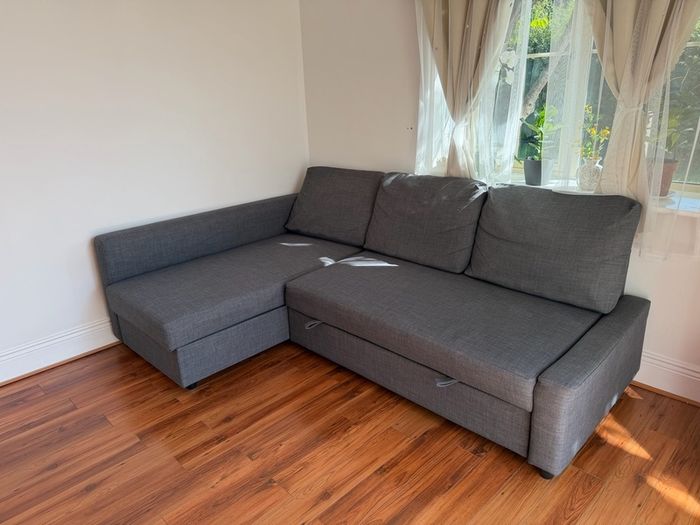 corner sofa-bed