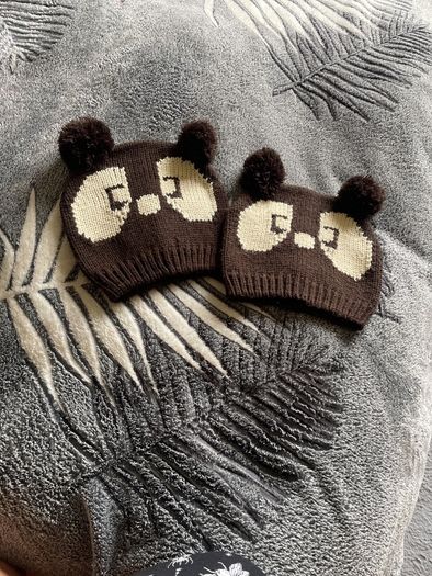 2 hats