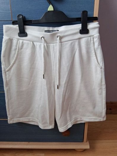 mans shorts size small