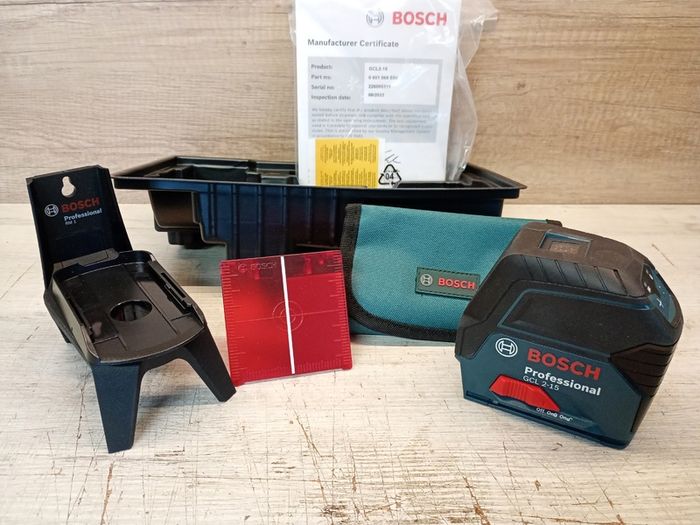 Bosch Professional Cross Line Laser GCL 2-15 with Holder