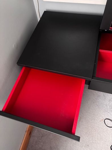 Dressing table with drawer and mirror