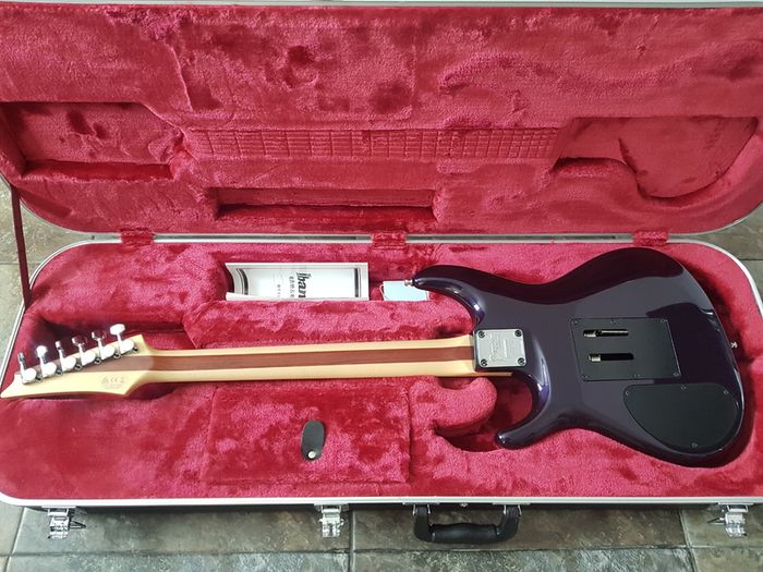 Ibanez JS2450-MCP Joe Satriani