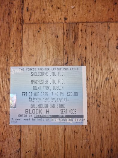Shelbourne FC vs Manchester United 1995 official programme +ticket