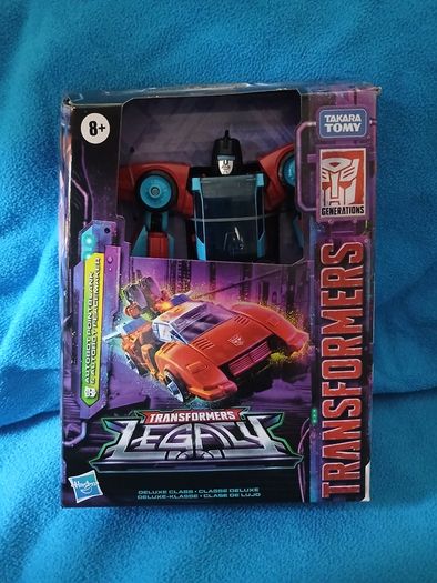 Transformers Legacy Autobot Pointblank and Peacemaker