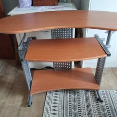 Computer desk with rotating side table