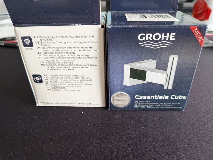 GROHE Essentials Cube Robe Hook x2- 40Euro for this set