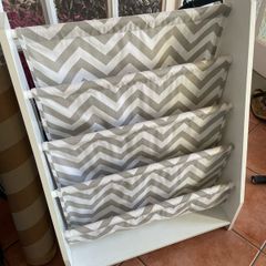 Beautiful kids bookshelf