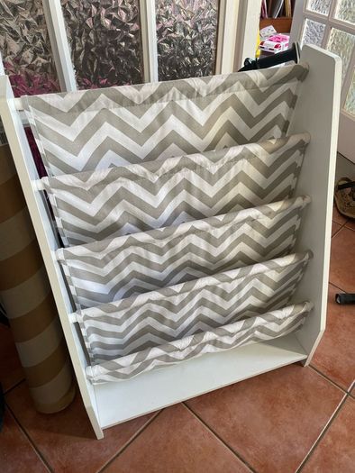 Beautiful kids bookshelf