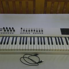Worlde Panda 61 MIDI Keyboard Controller 61 Key USB Piano 8 RGB Pads Sliders & Knobs