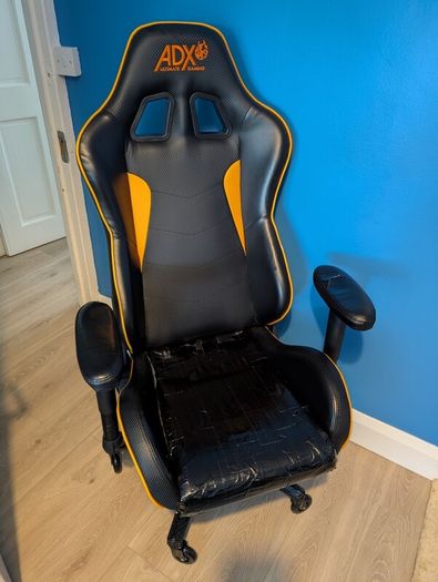 Gaming/Office Chair with Rollerblade Wheels