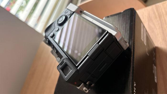 sony a7c II | silver | mint condition | only 9000 shutter count
