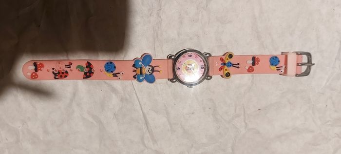 lulu ladybird watch,used condition,,see pictures,,price includes post to anywhere in Ireland thank you  sold as is .