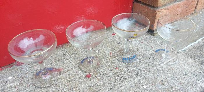 4 x original vintage babycham glasses 1970s ,collectors items ,good colour nice condition, price includes free shipping or if buyer collects cheaper,,see pictures for condition, sold as is ,
