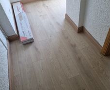 Floor fitter laminate  installed
