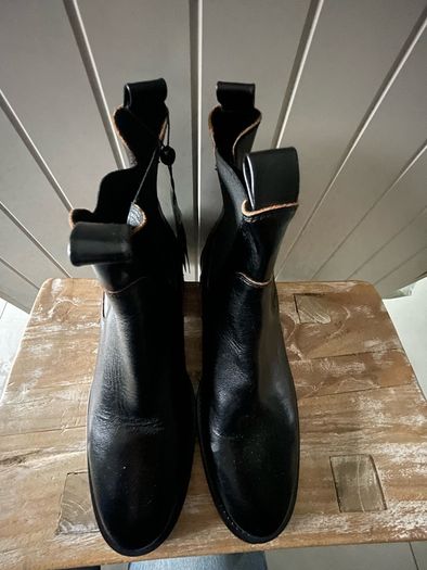 Chelsea ankle boots Massimo Dutti size 5 brand new