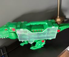 Dinosaur car carrier