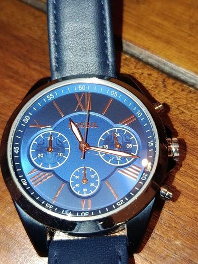 Watch   "fossil"