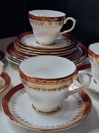 Duchess Bone China "Winchester" cups and plates