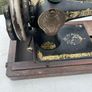 Singer table top sewing machine. Image 3