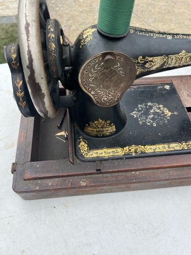 Singer table top sewing machine.