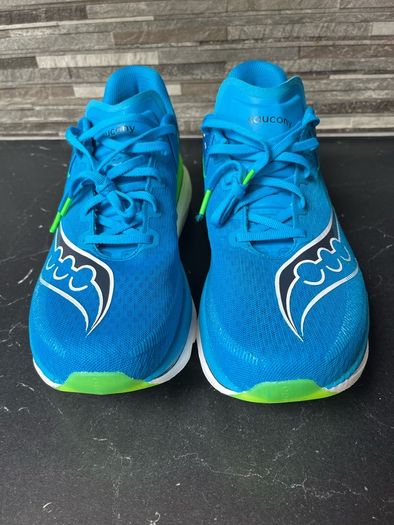 New Saucony Azura
