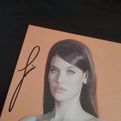 Hand-signed Sienna Spiro Autograph