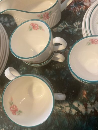 Irish made vintage dinner set free postage