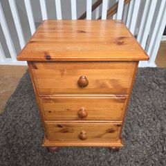 Bedside locker - Free