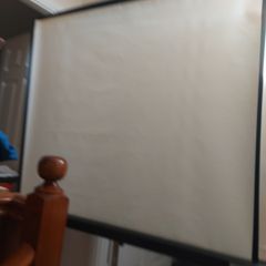 Vintage Projector screen, still in very good working order, see Pictures