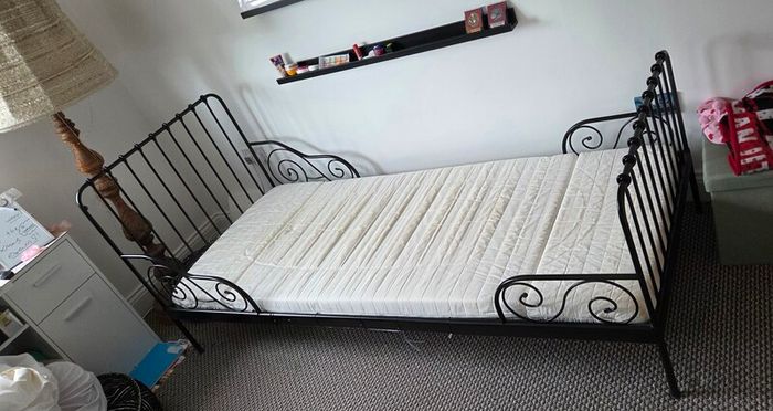 Ikea extendable single bed frame 80x200 cm with foam mattress