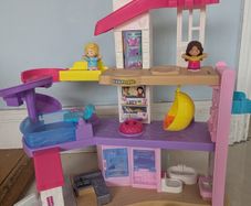 Fisher Price Little People Barbie House
