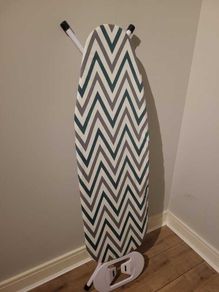 iron board as per picture, good condition