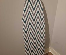 iron board as per picture, good condition