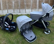 Mamas and Papas pram + Cybex seat and isofix bundle