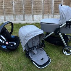 Mamas and Papas pram + Cybex seat and isofix bundle
