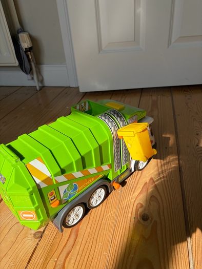 Dickie Toys Action Series Garbage Truck, 39 cm