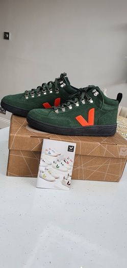 Veja Roraima Cyprus Orange - Fluo Green Sz 40 - Bnib Rrp 185 (Receipt included)
