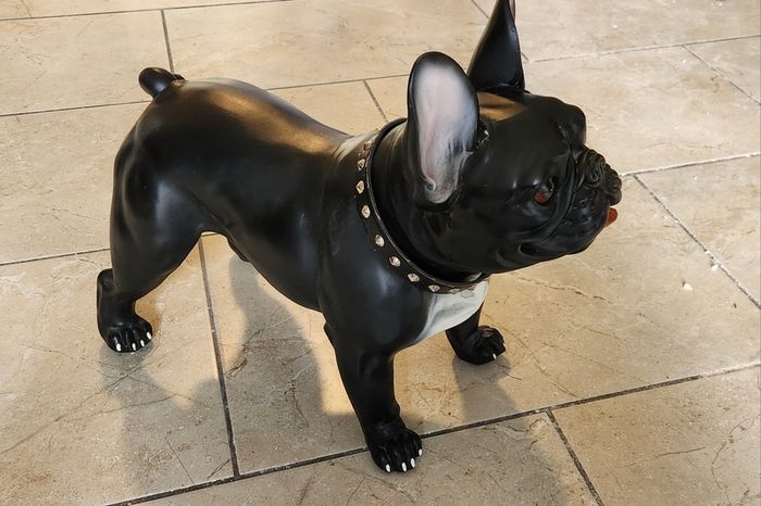 Caseys - Kare Design Black bulldog statue GANGSTER DOG