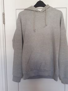 Grey hoodie  size 8/ small, 17 euro