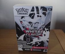 White Flare Booster Bundle - Pokemon cards
