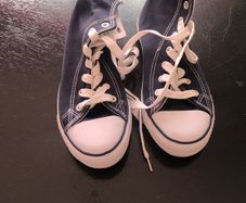 Canvas shoes