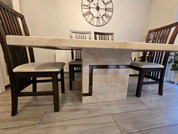Marble kitchen/dinning room table and chairs