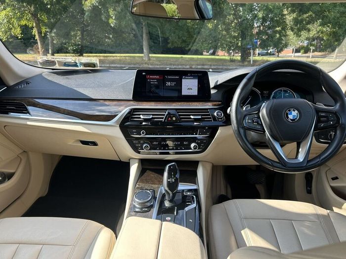 BMW 5-Series 2017 // Cream Leather // Very Low Kms