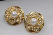 Vintage Gold Tone Clip on Pearl Earrings