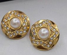 Vintage Gold Tone Clip on Pearl Earrings