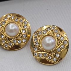 Vintage Gold Tone Clip on Pearl Earrings