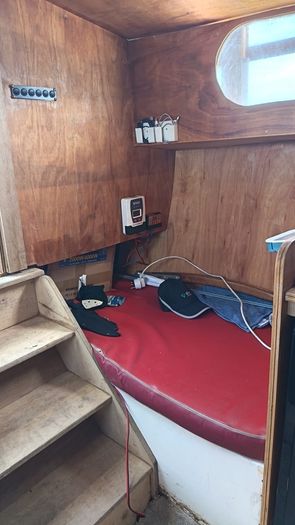 32 FT sailing boat 4 sleeper