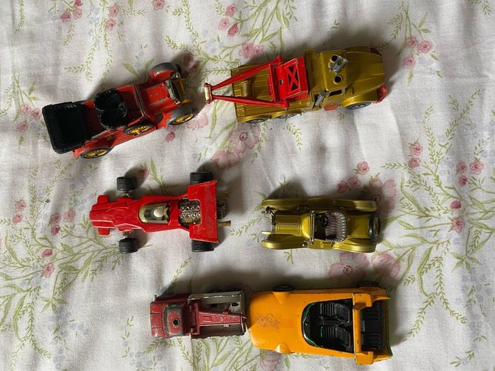 6 toy cars lot of vintage Matchbox / Lesney die-cast vehicles: